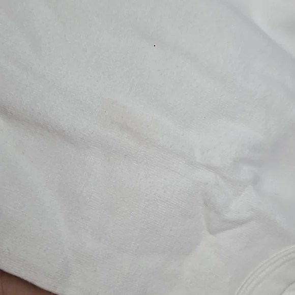 (4) Bodysuits 6m - Picture 4 of 8